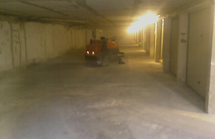 Nettoyage poussière dans parking souterrain du Var - C. Darmanin